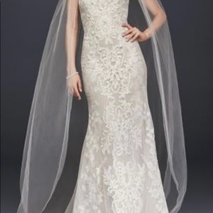 Ivory wedding dress